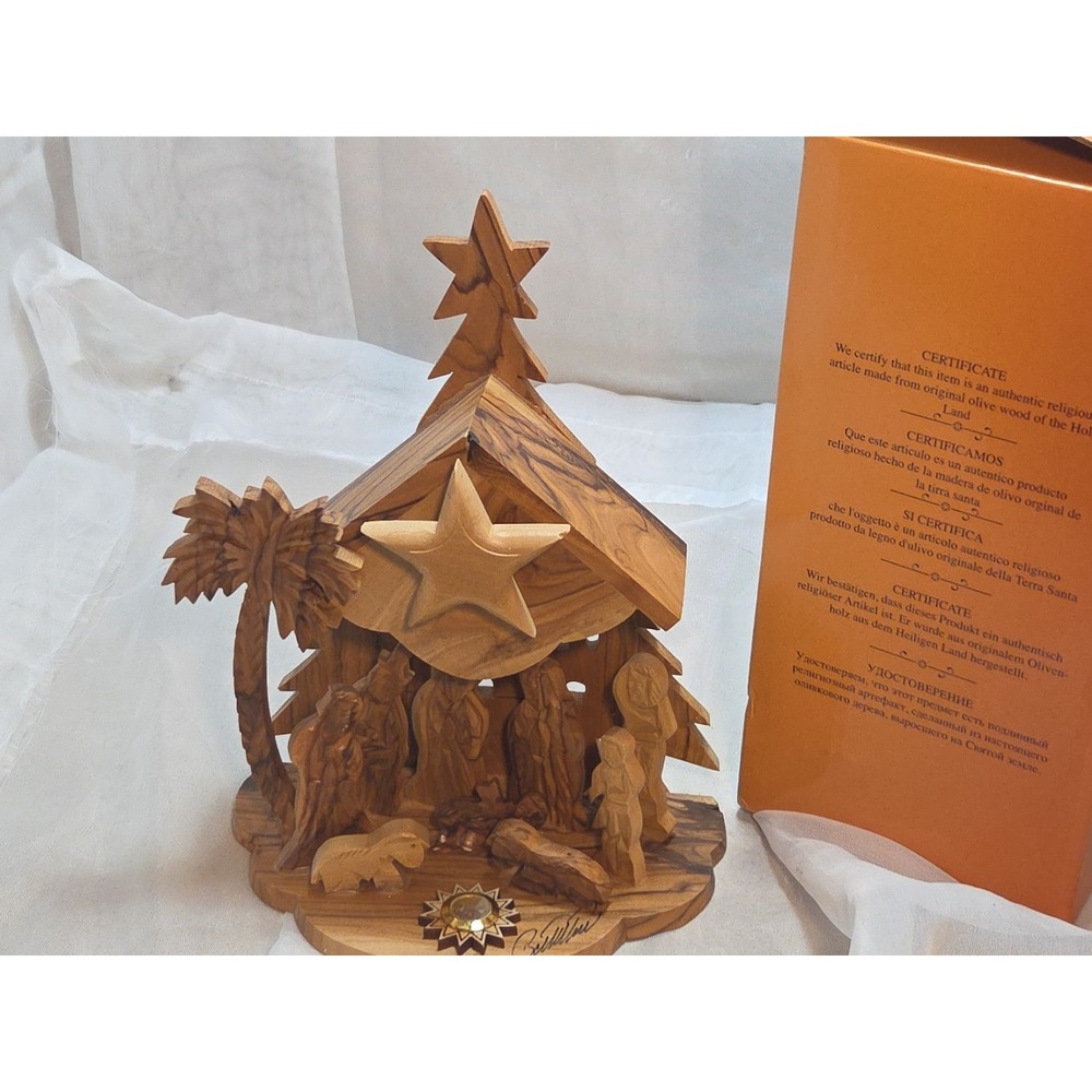 Musical Hand Carved Olive Wood 9-Piece Nativity Set from Bethlehem 8x6 Excellent